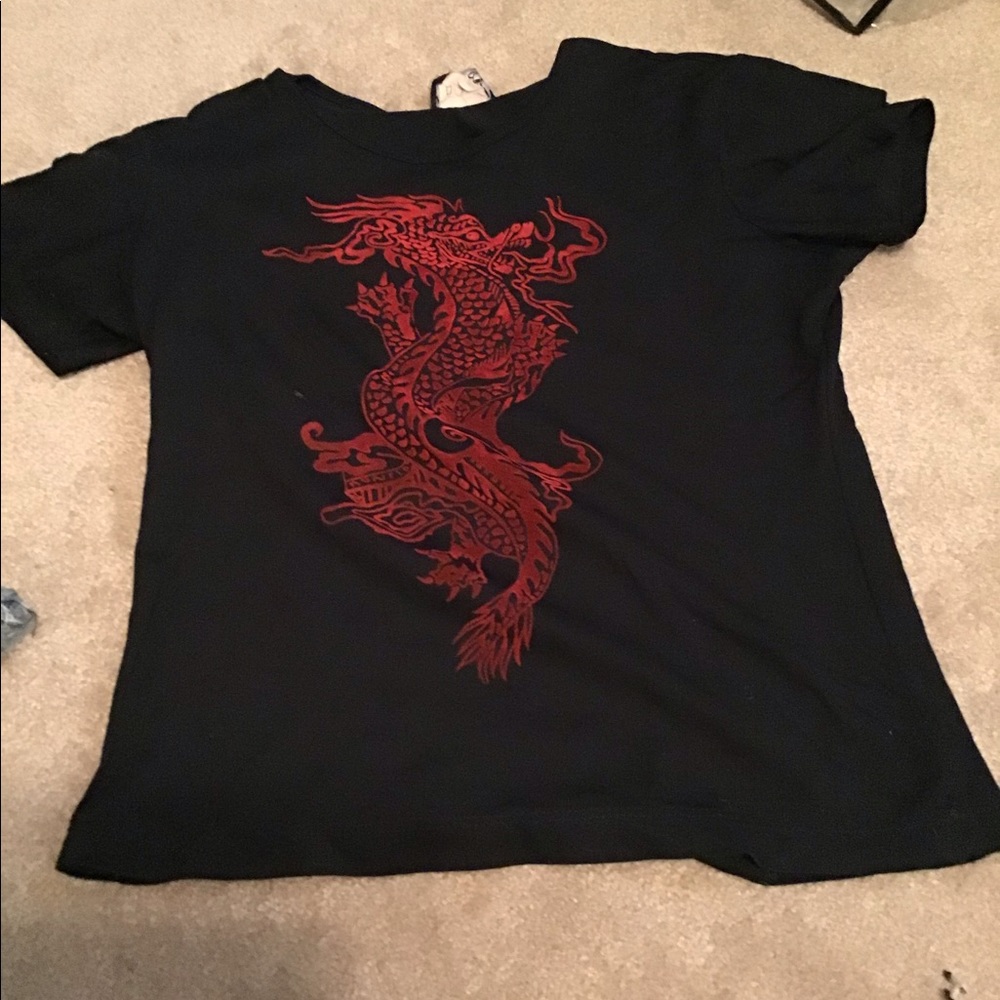 BLACK AND RED DRAGON T SHIRT
